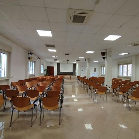 Ah Roma Hostel Bagian luar foto