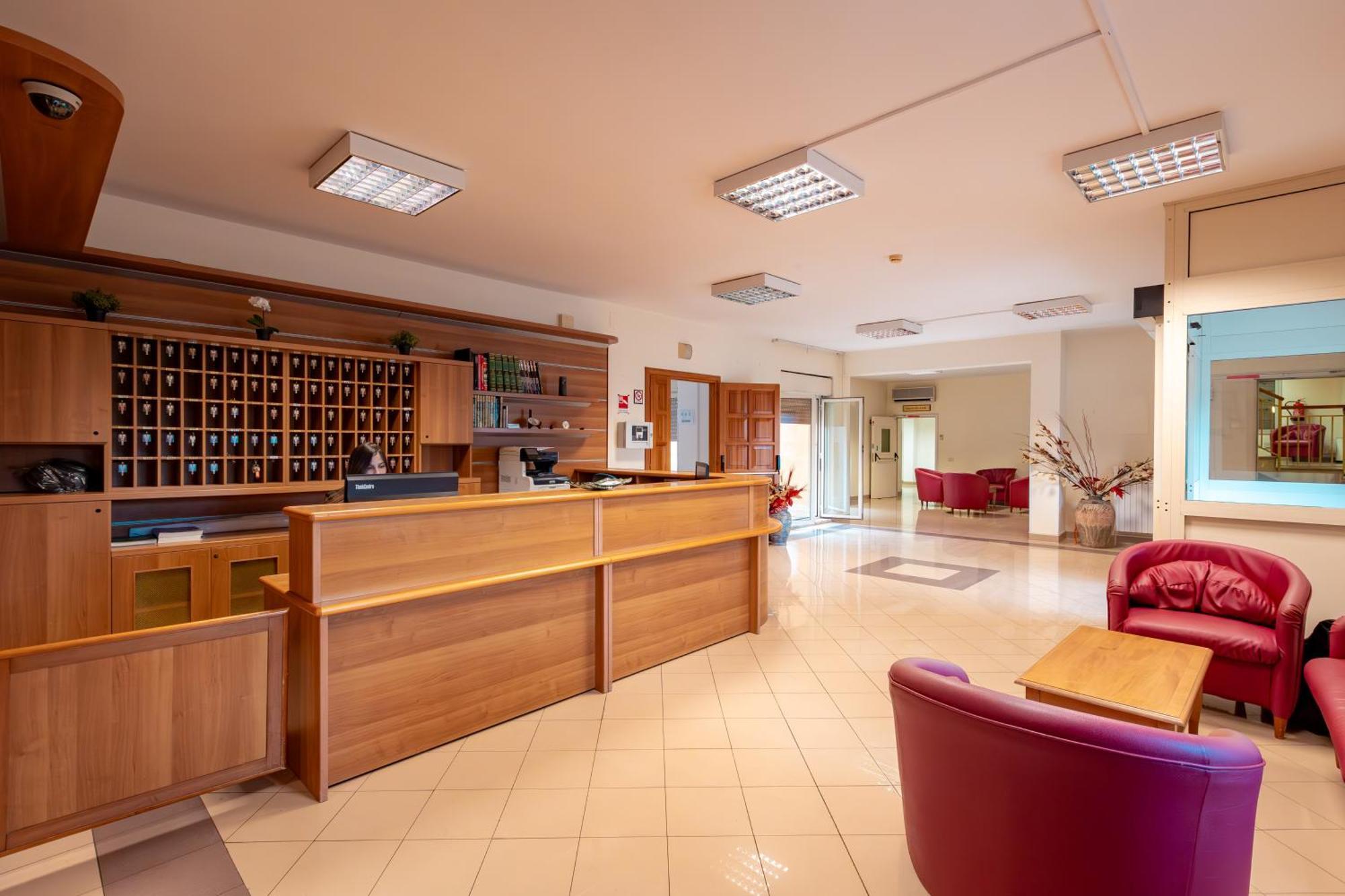 Ah Roma Hostel Bagian luar foto