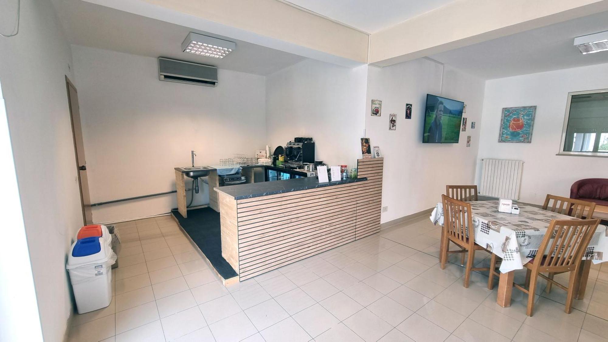 Ah Roma Hostel Bagian luar foto
