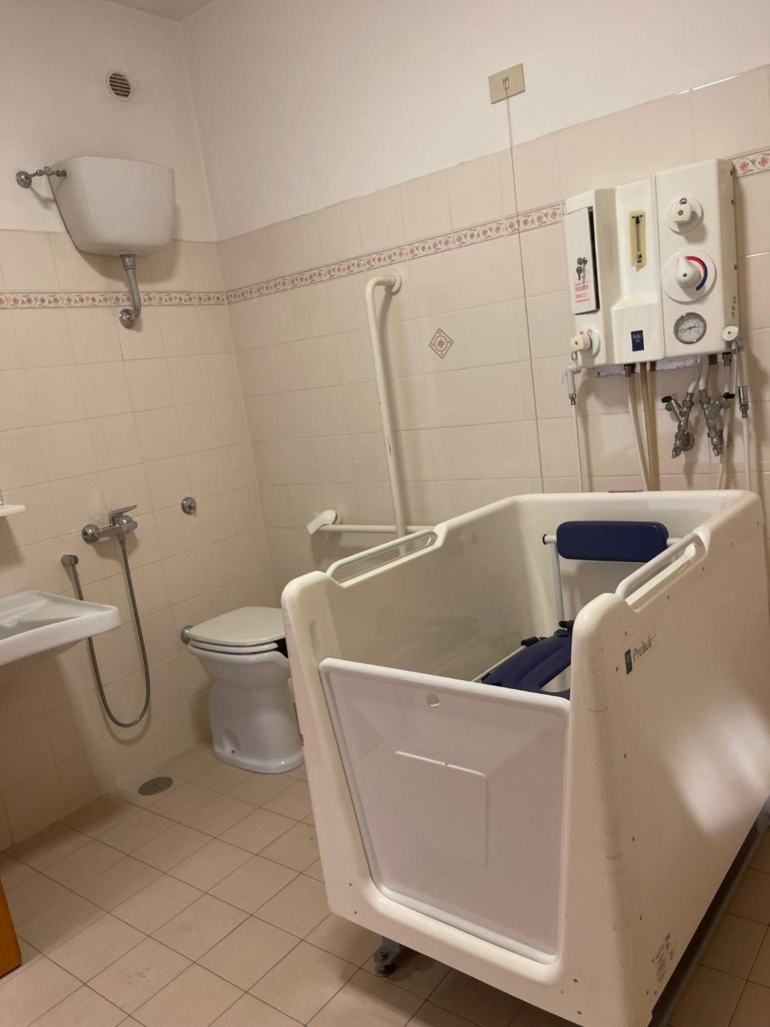 Ah Roma Hostel Bagian luar foto