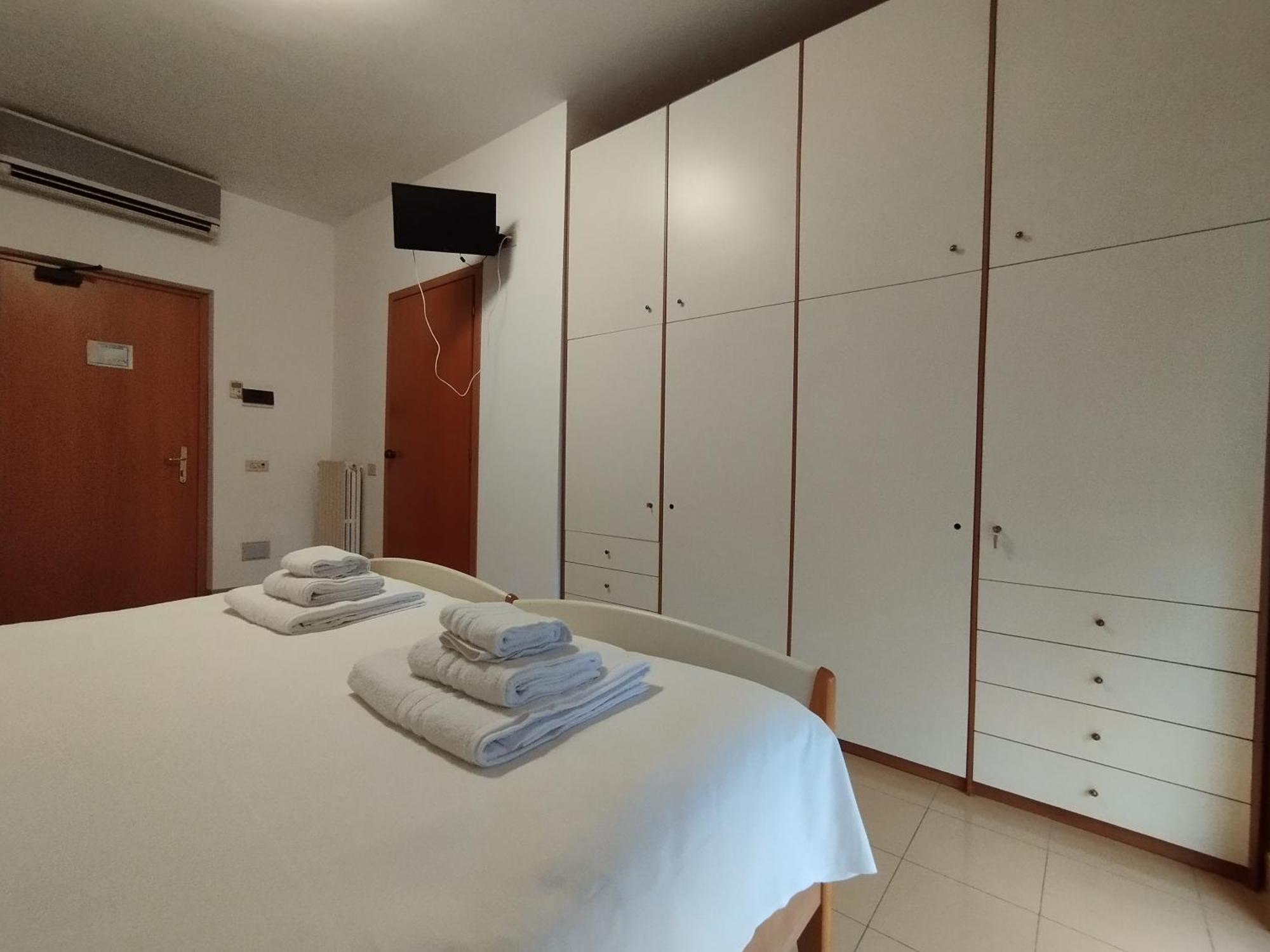 Ah Roma Hostel Bagian luar foto