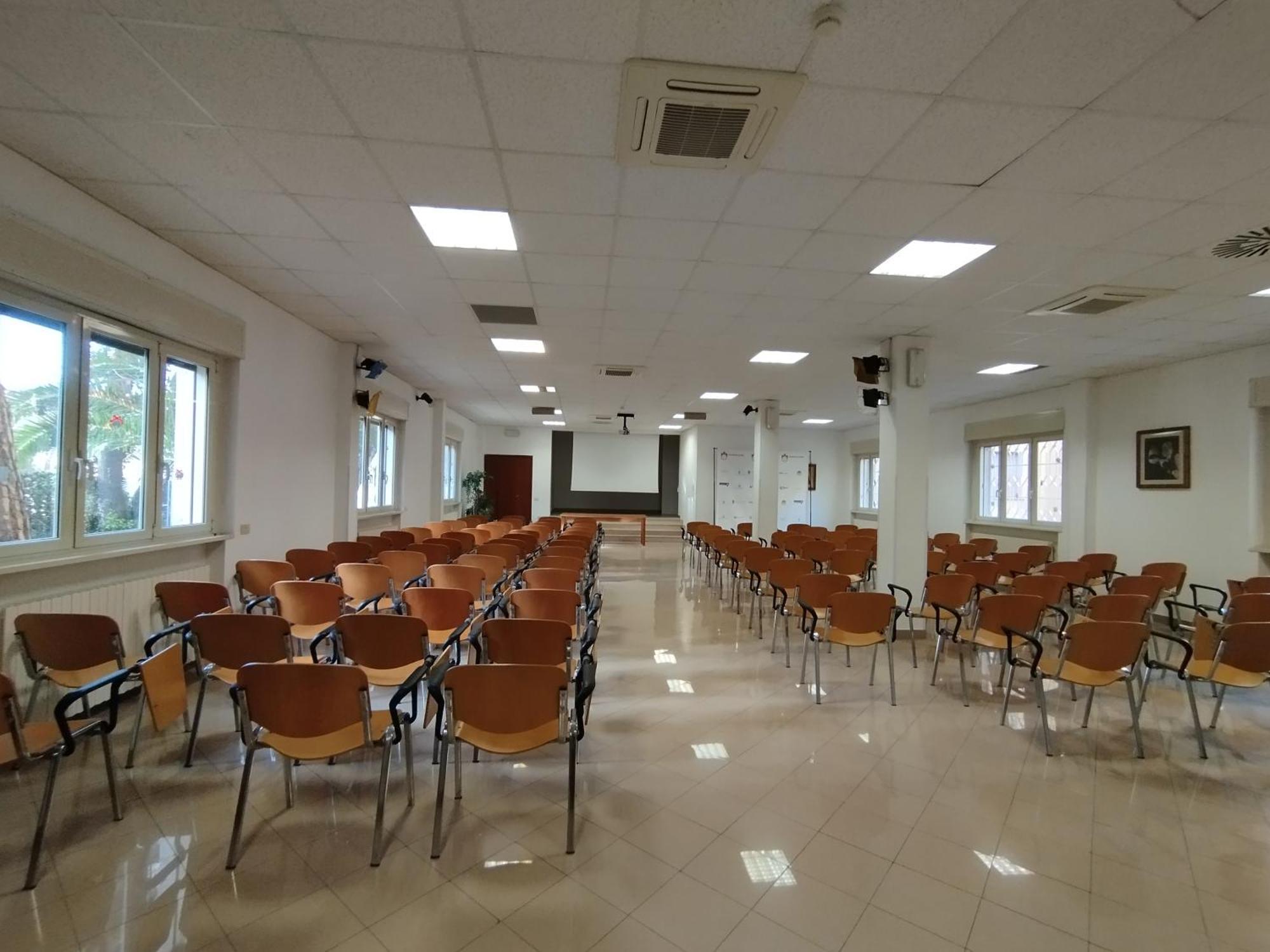Ah Roma Hostel Bagian luar foto